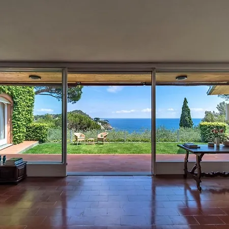 With A Swimming Pool Overlooking The Sea Σπίτι διακοπών