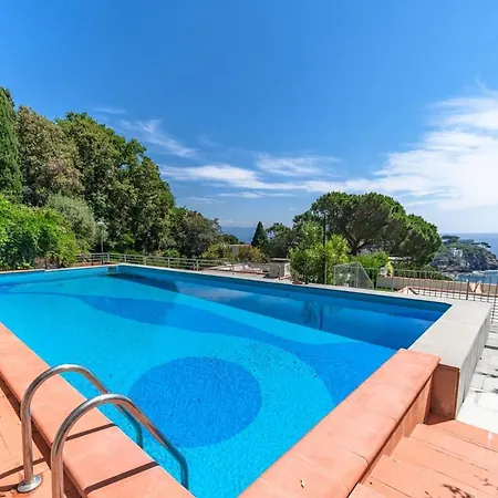 With A Swimming Pool Overlooking The Sea Σπίτι διακοπών